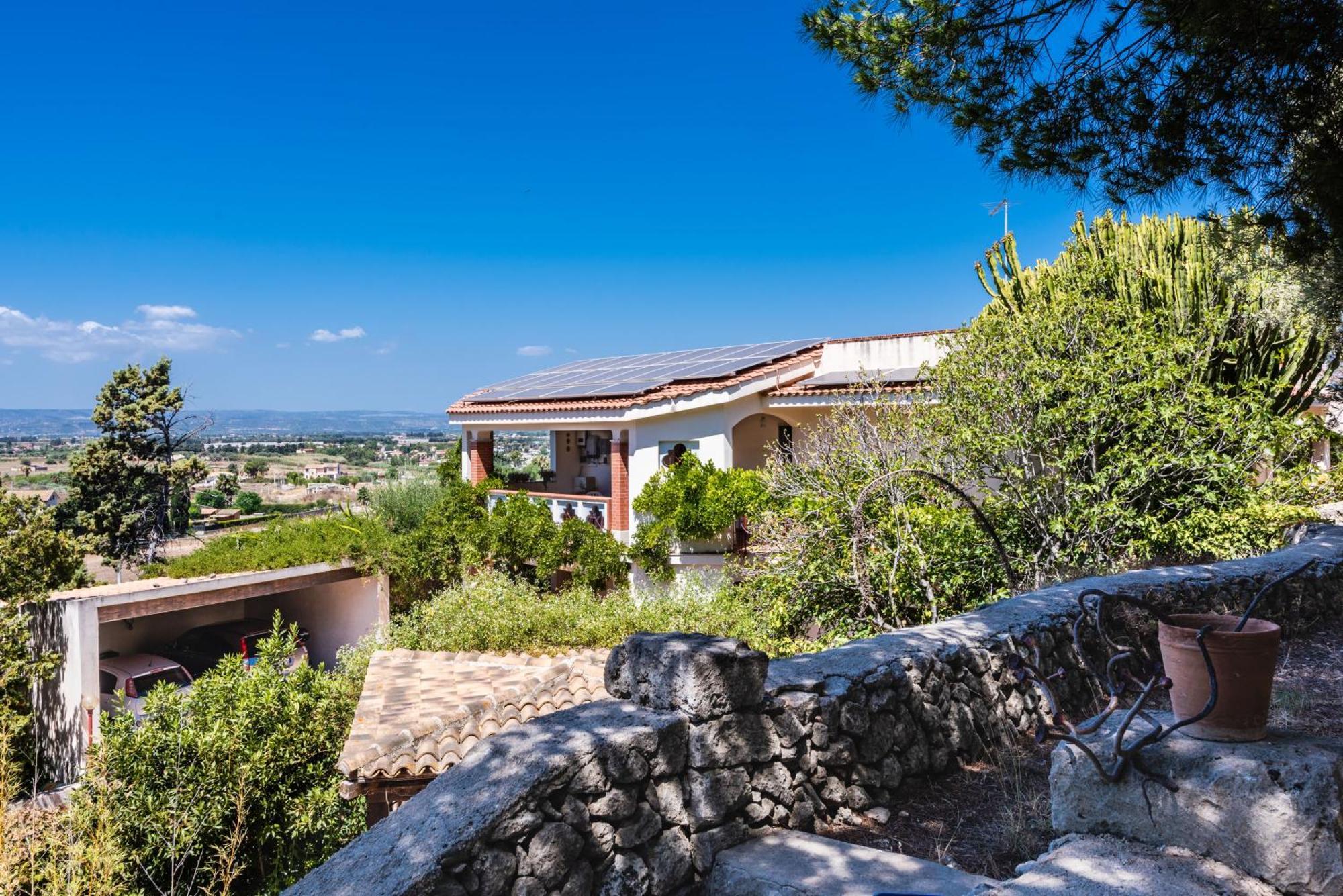 Appartamento Galatea E Giardino Delle Esperidi With Pool By Wonderful Italy